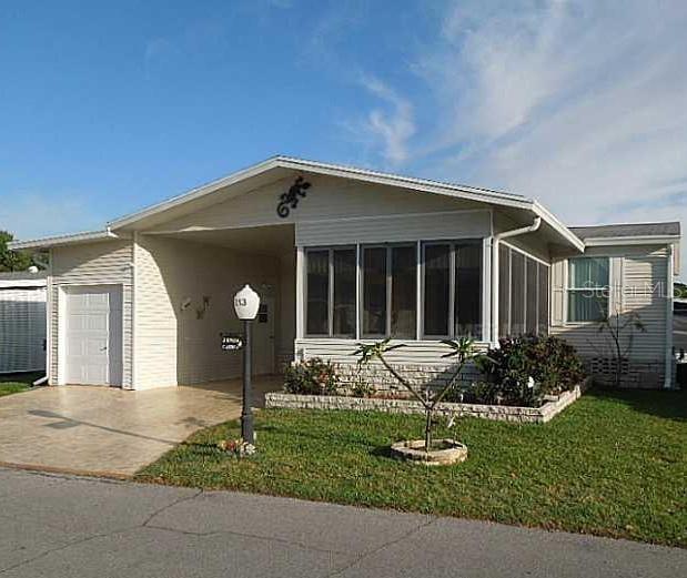 Listing photo 1 for 213 York Cottage Dr