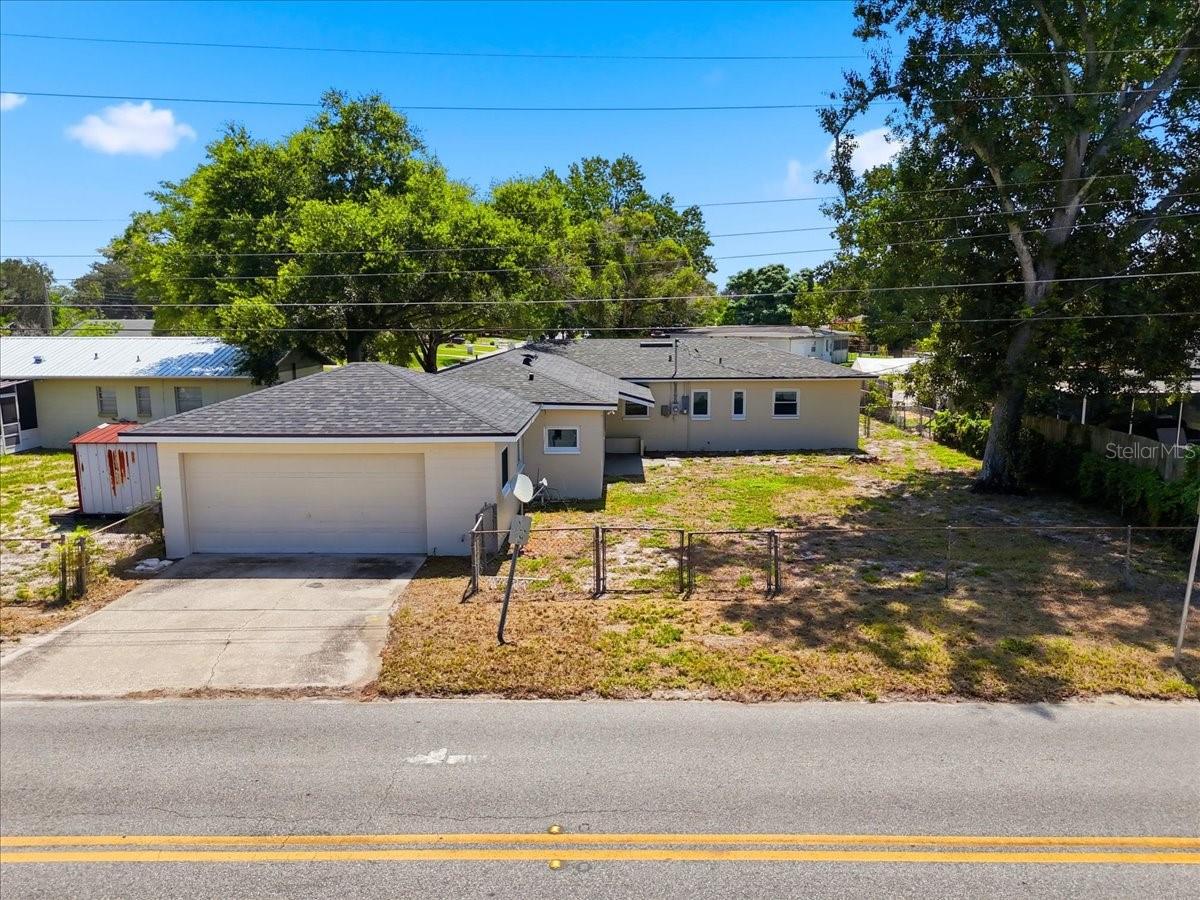 Listing photo 3 for 813 Ellerbe Way