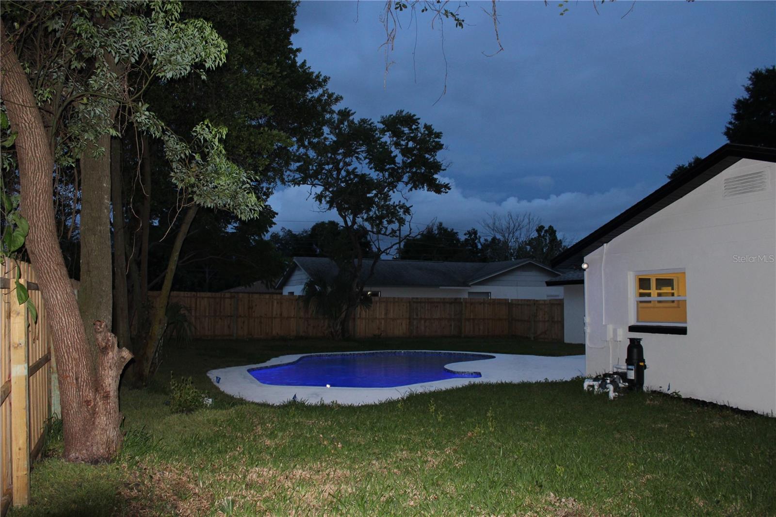 Photo 33