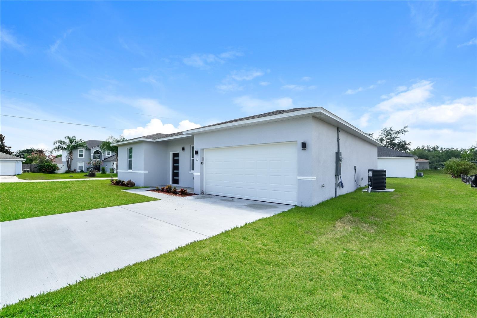 Listing photo 2 for 102 Conch Way