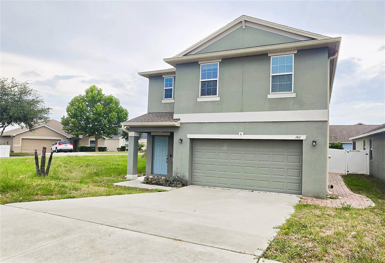 Listing photo 2 for 1411 Woodlark Dr