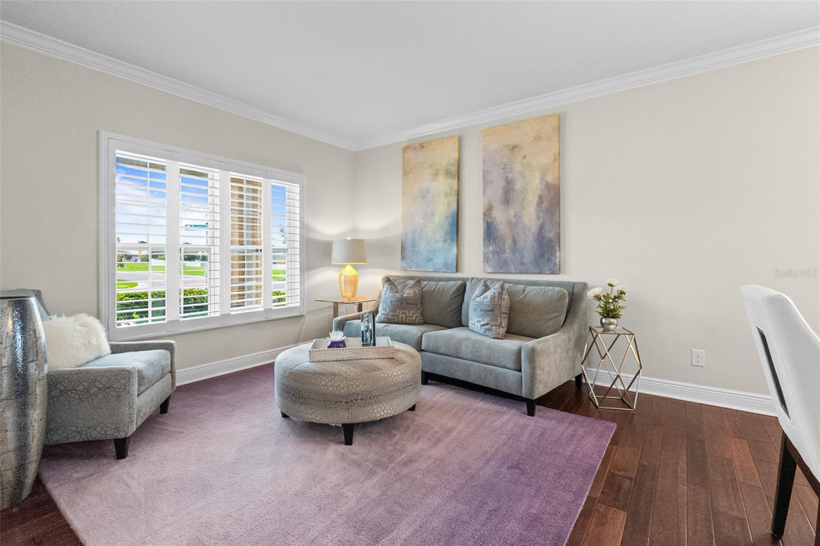 Listing photo 3 for 301 Sparrow Hawk Dr