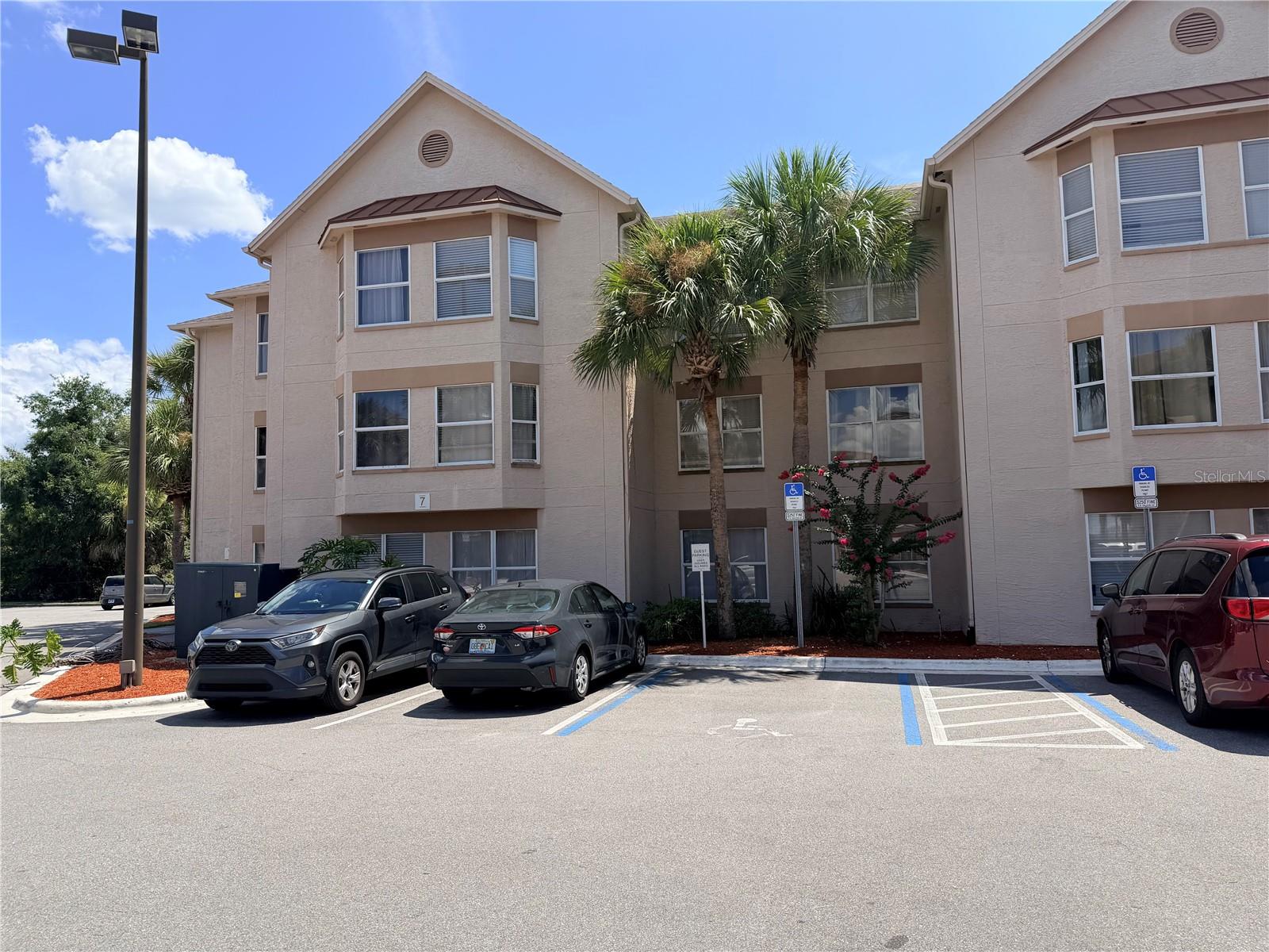 3100 PARKWAY BOULEVARD Unit 727