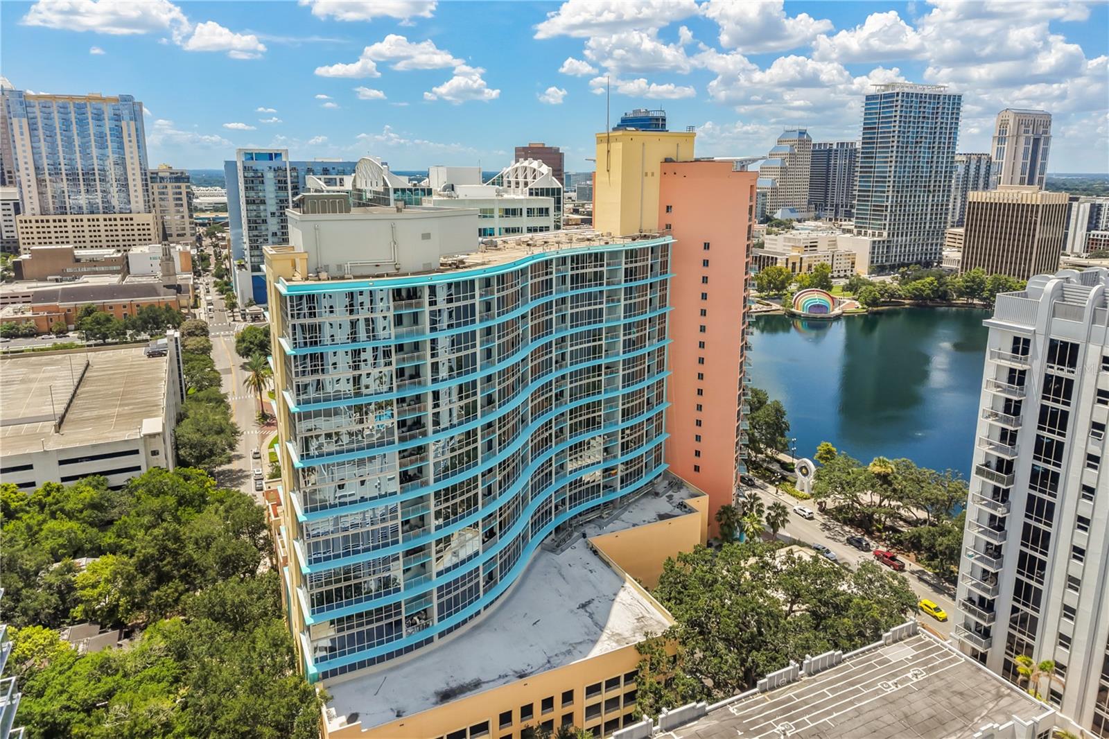 Listing photo 2 for 322 E Central Blvd #1910