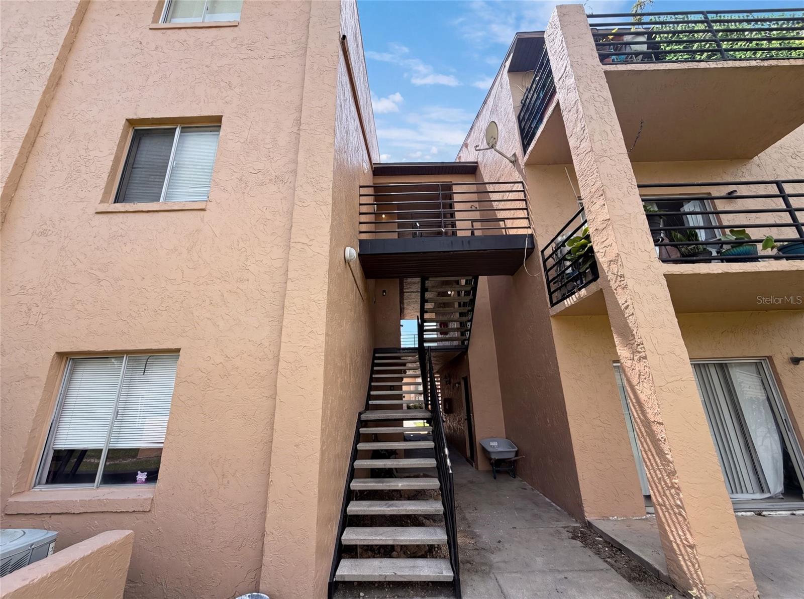 5213 VIA HACIENDA CIRCLE Unit 307