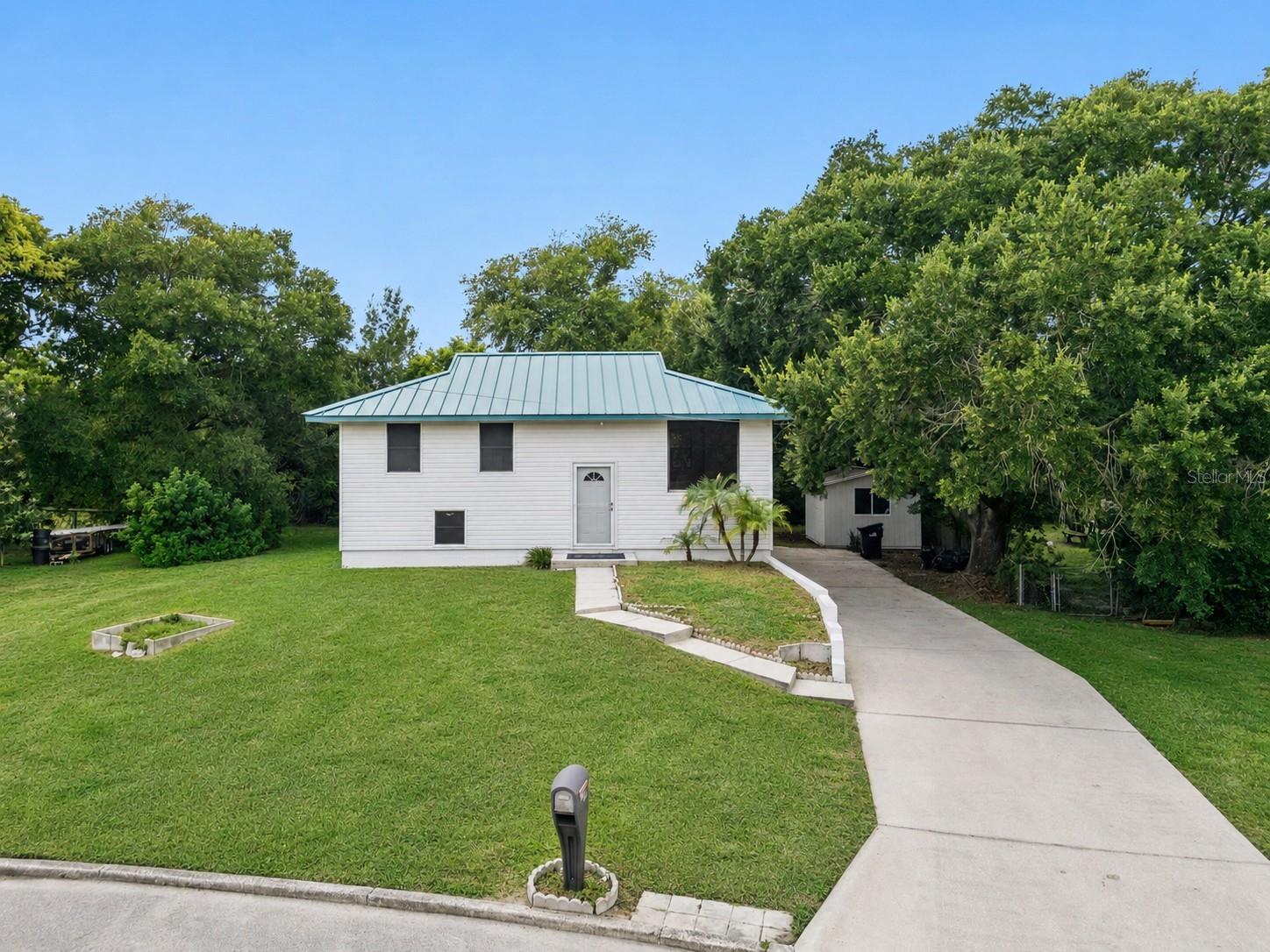 218 LAVENDER COURT