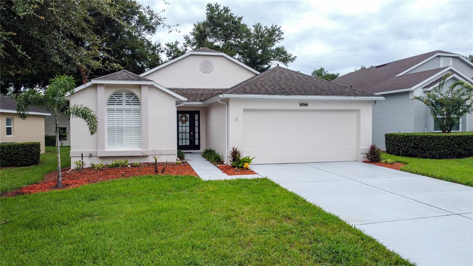Listing photo 2 for 3622 Westerham Dr