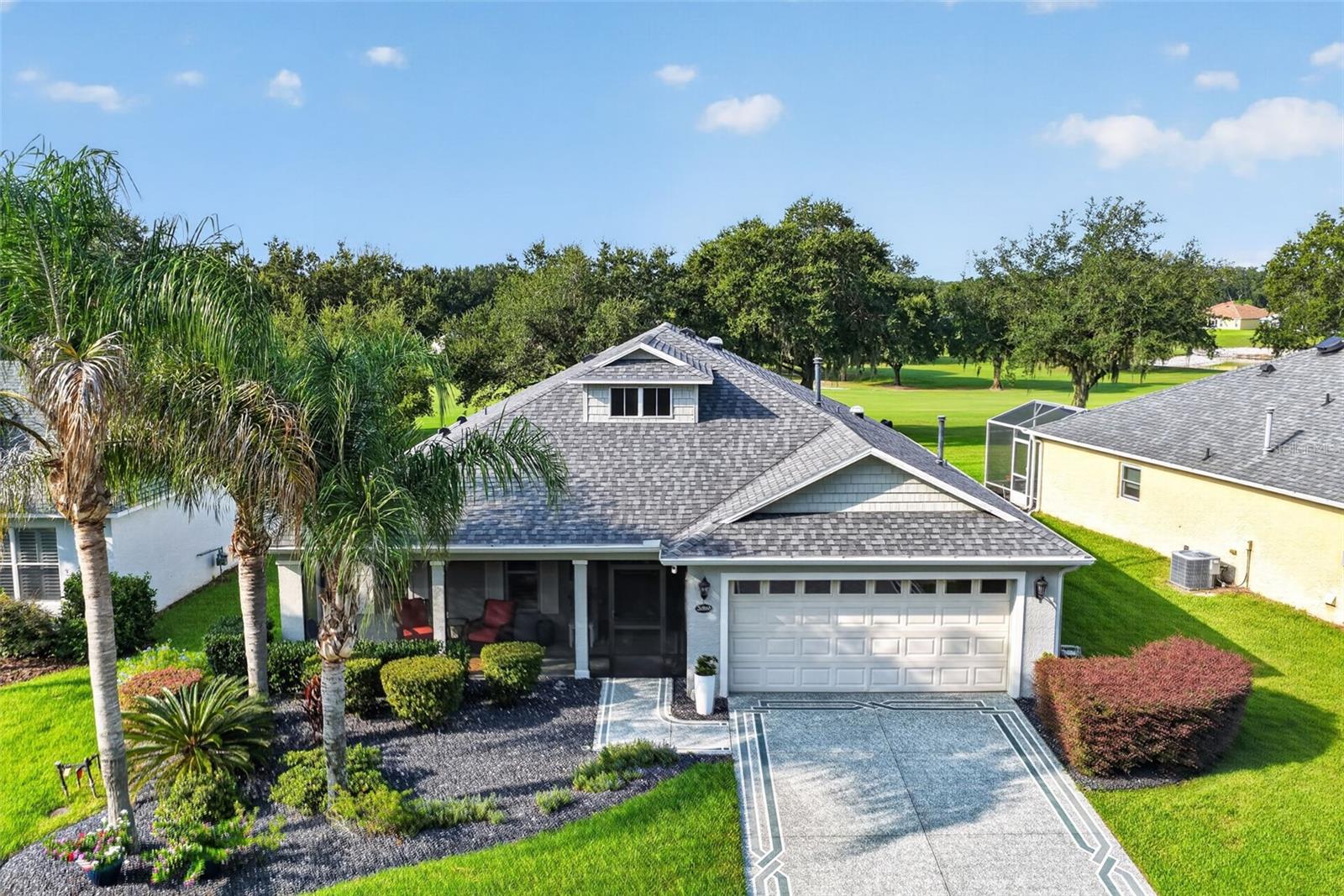 Listing photo 2 for 26860 White Plains Way