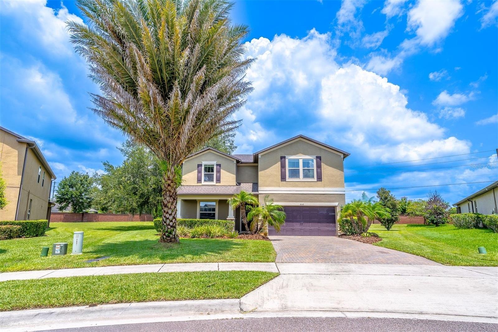 652 BISHOP BAY LOOP