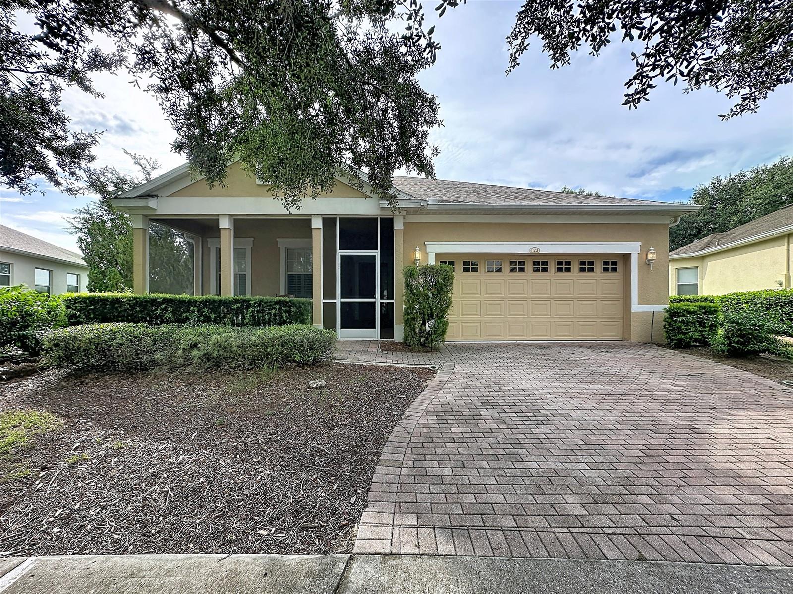 Listing photo 2 for 122 Flame Vine Way