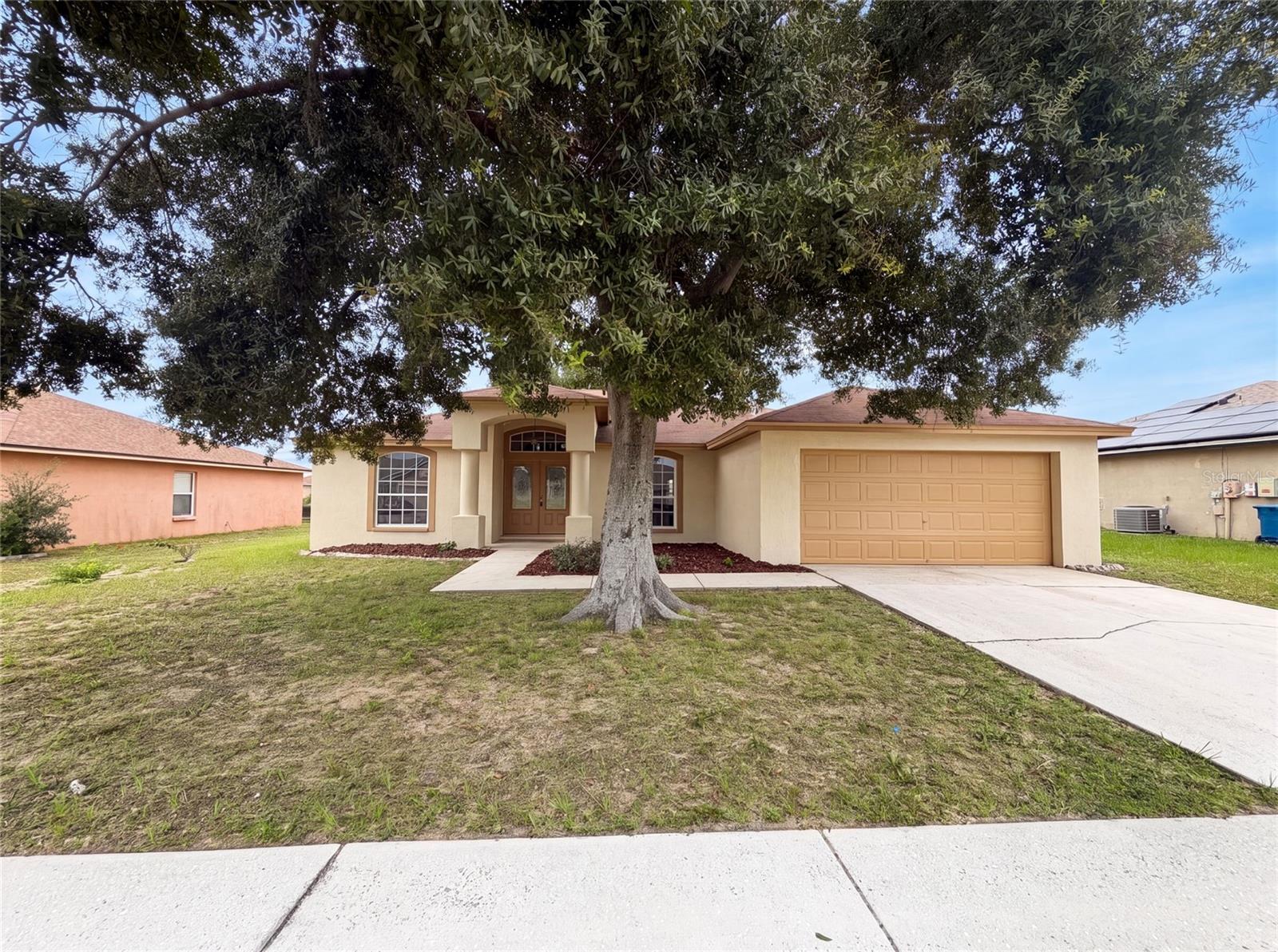 Listing photo 1 for 1038 Highland Crest Cir