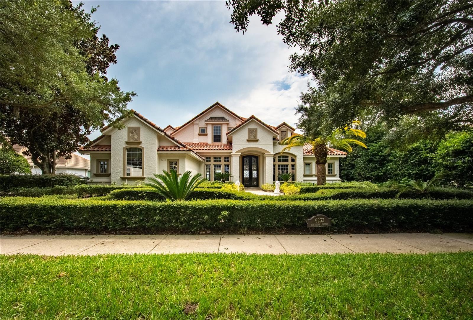 9233 SOUTHERN BREEZE DRIVE