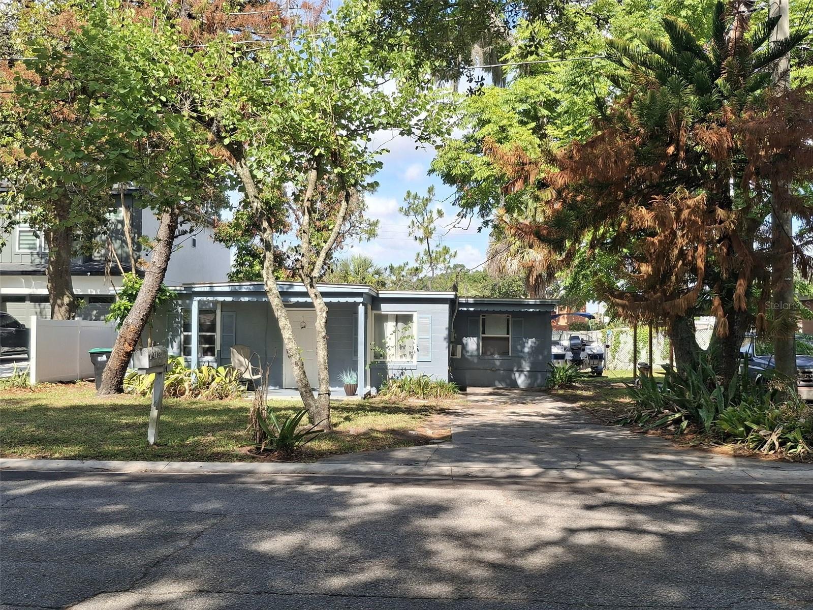 884 E MICHIGAN STREET