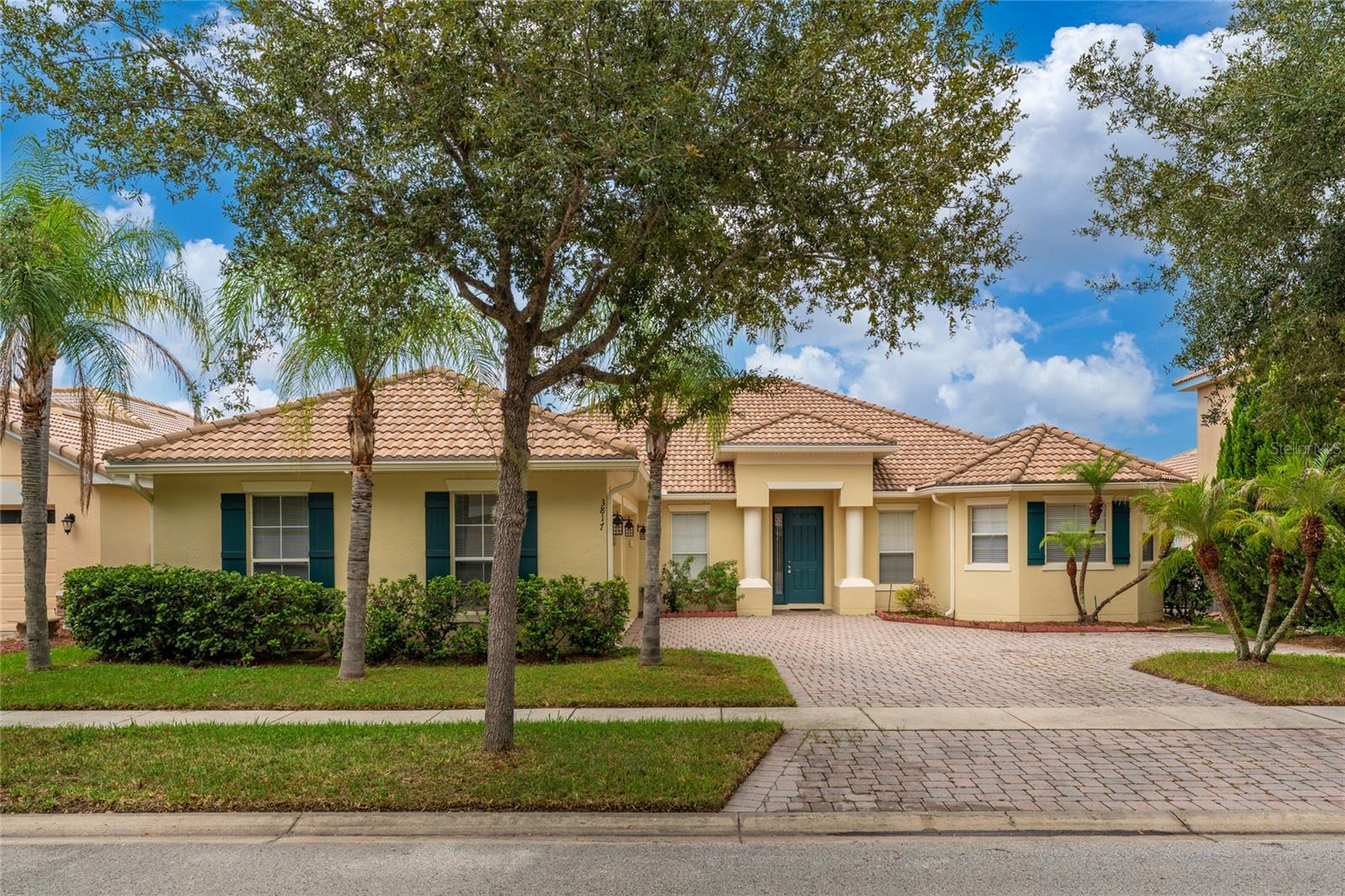 3817 GOLDEN FEATHER WAY