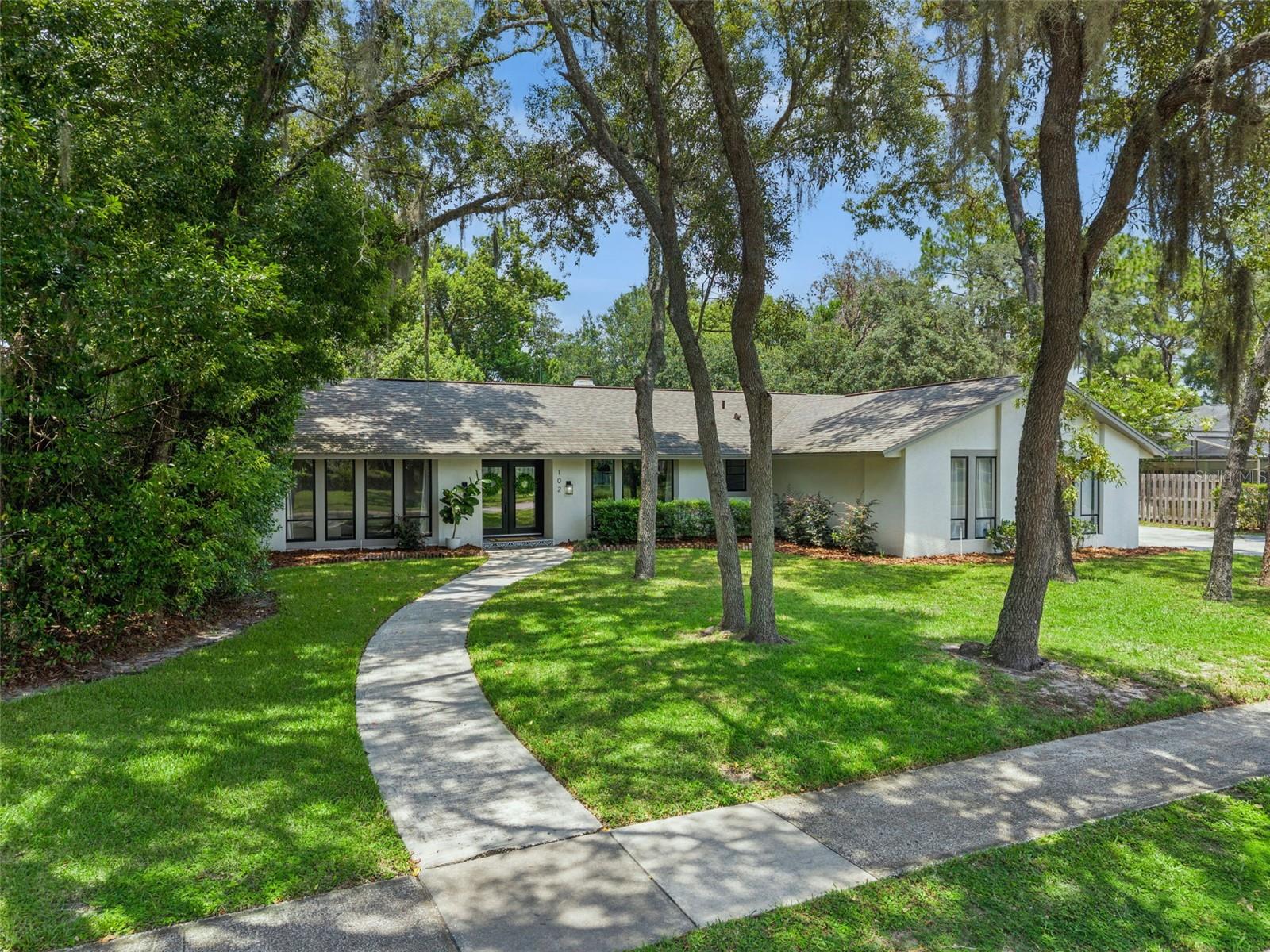 102 STONEBRIDGE DRIVE