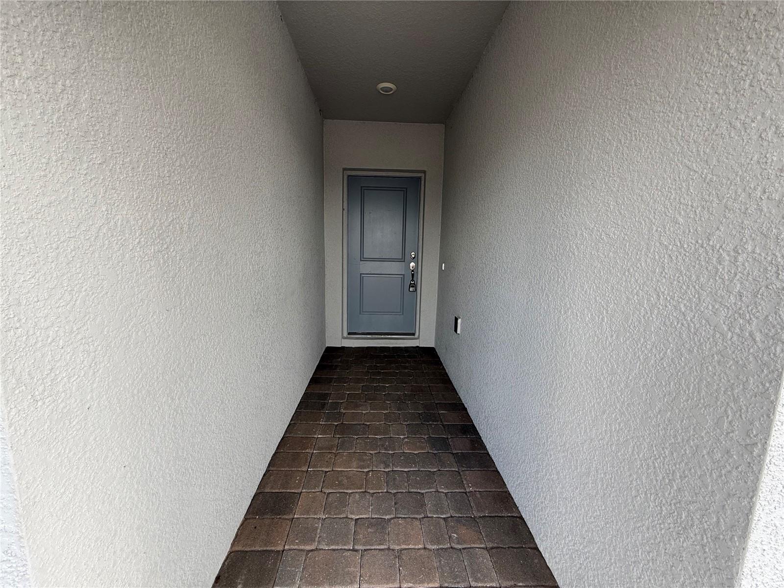 Listing photo 2 for 3363 Bellezza Ct