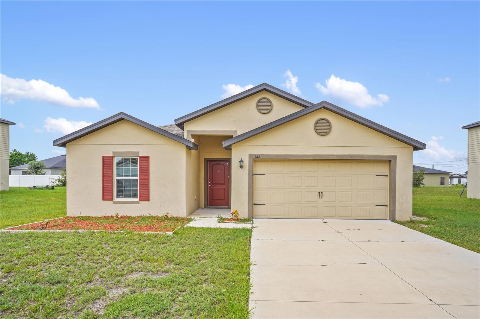 Listing photo 2 for 123 Violet Ct
