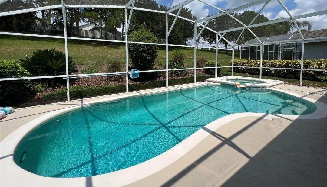 Listing photo 2 for 143 E Windsor Pl