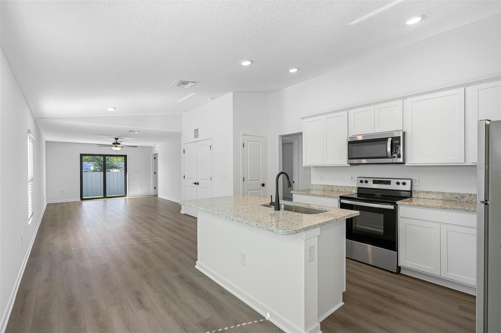 Listing photo 2 for 7154 Canopy Ln