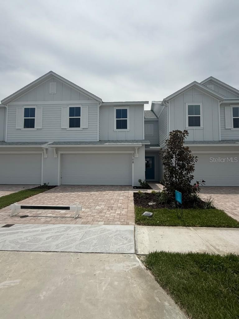 2708 MEADOW CREST DRIVE