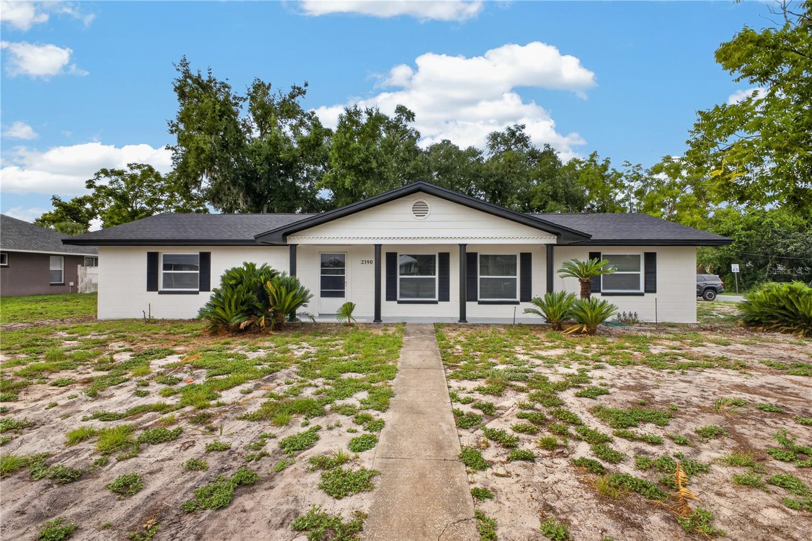 Listing photo 2 for 2390 Northland Rd