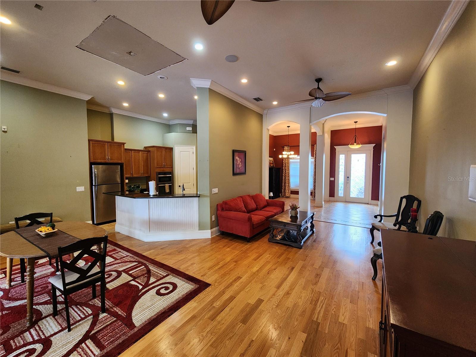Listing photo 2 for 2832 Vintage View Loop