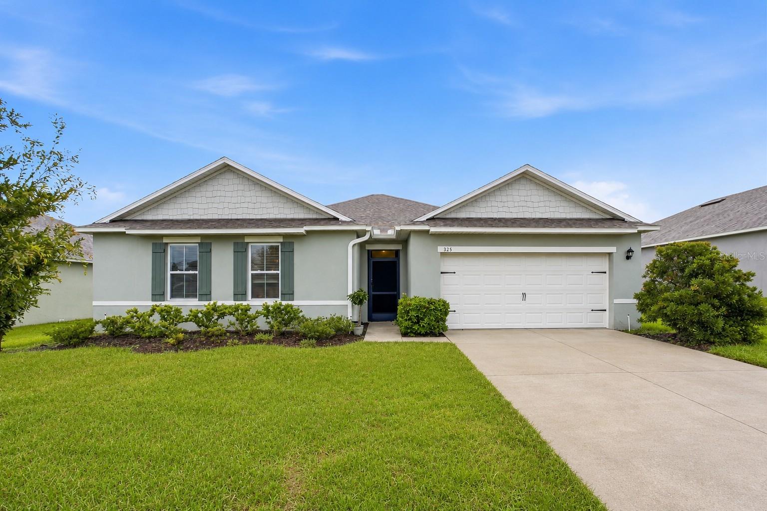 Listing photo 1 for 325 Auburn Grove Xing