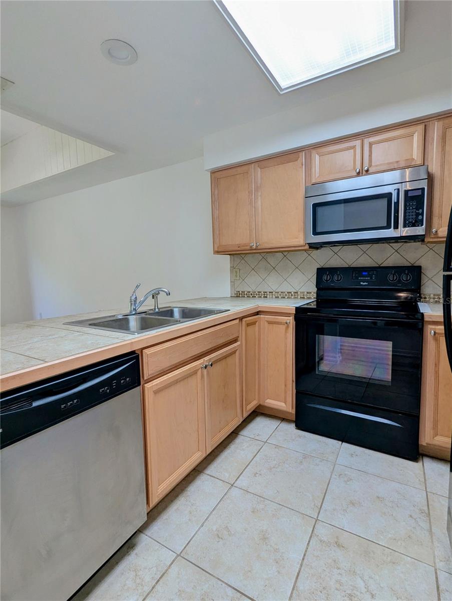 Listing photo 3 for 6125 Topher Trl #62a