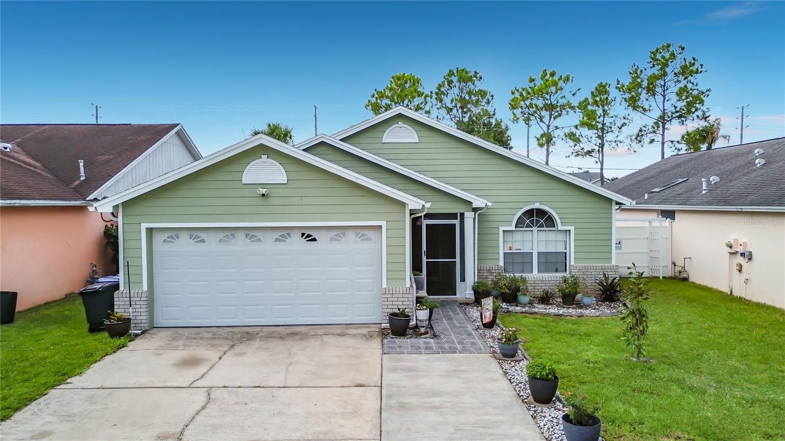 7732 WATER OAK CT