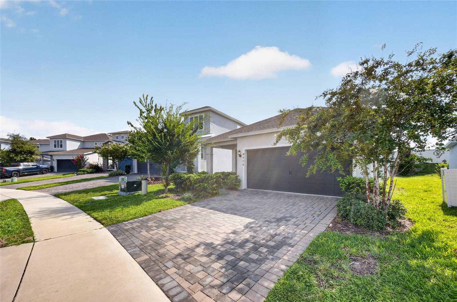 Listing photo 2 for 4406 Davos Dr