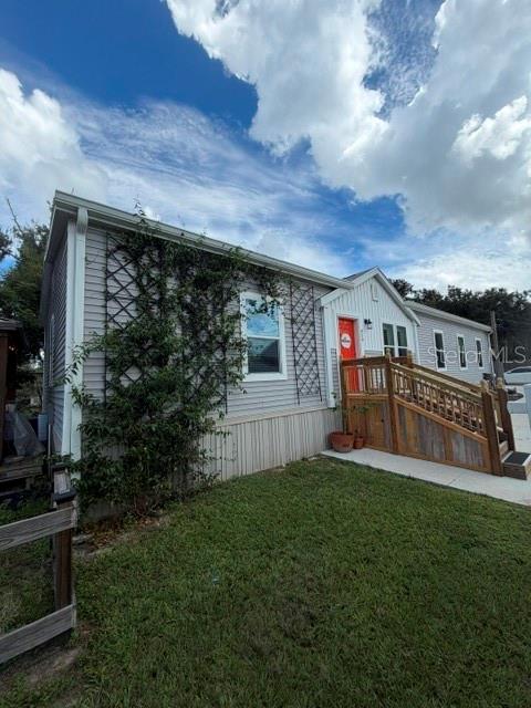 Listing photo 2 for 950 Lake Cove Trl