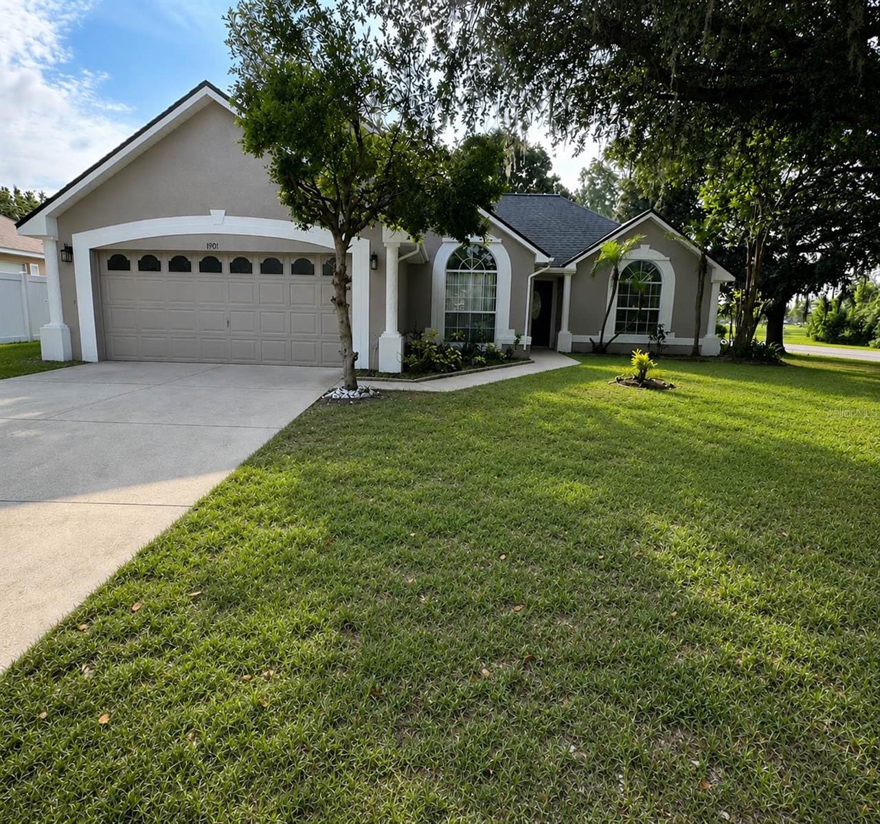 1901 ASHLEY OAKS COURT