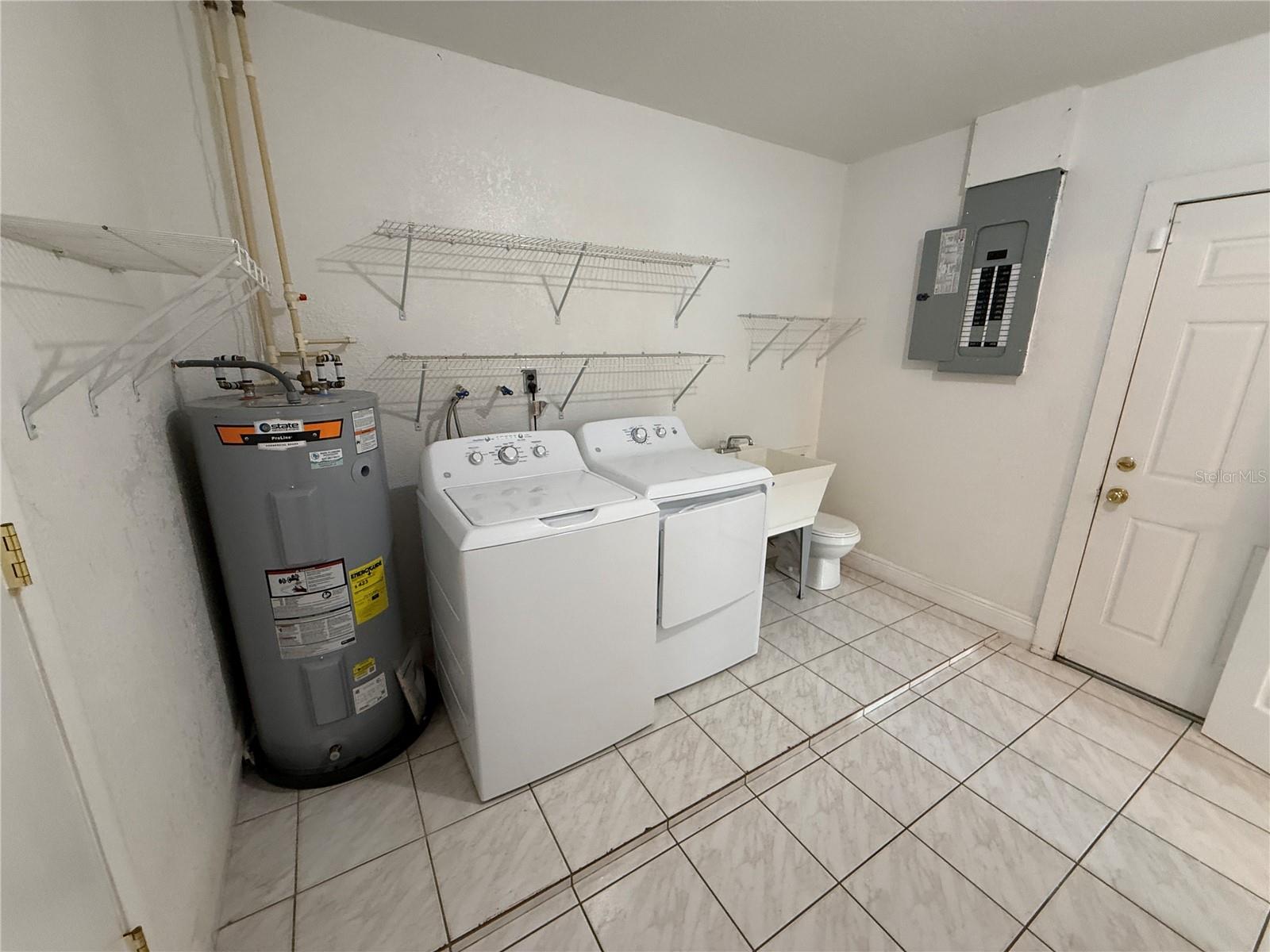 Photo 11