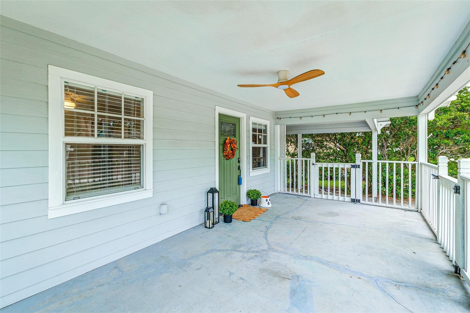 Listing photo 3 for 517 W Patterson St