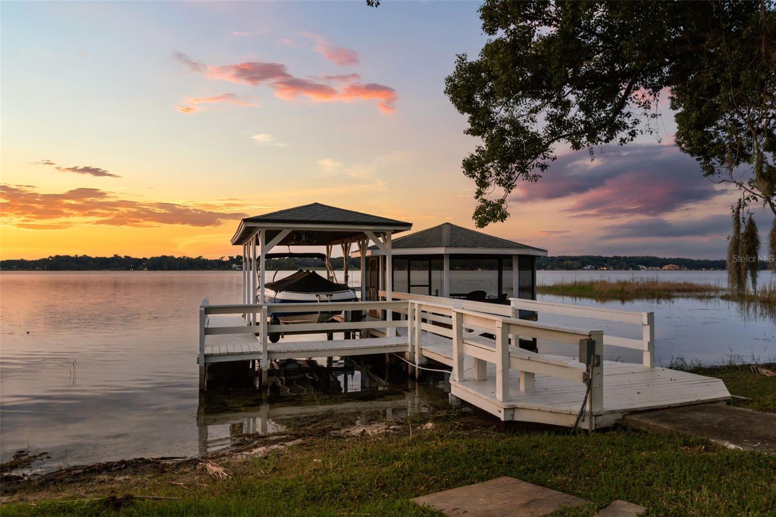 Listing photo 2 for 7703 Sadler Rd