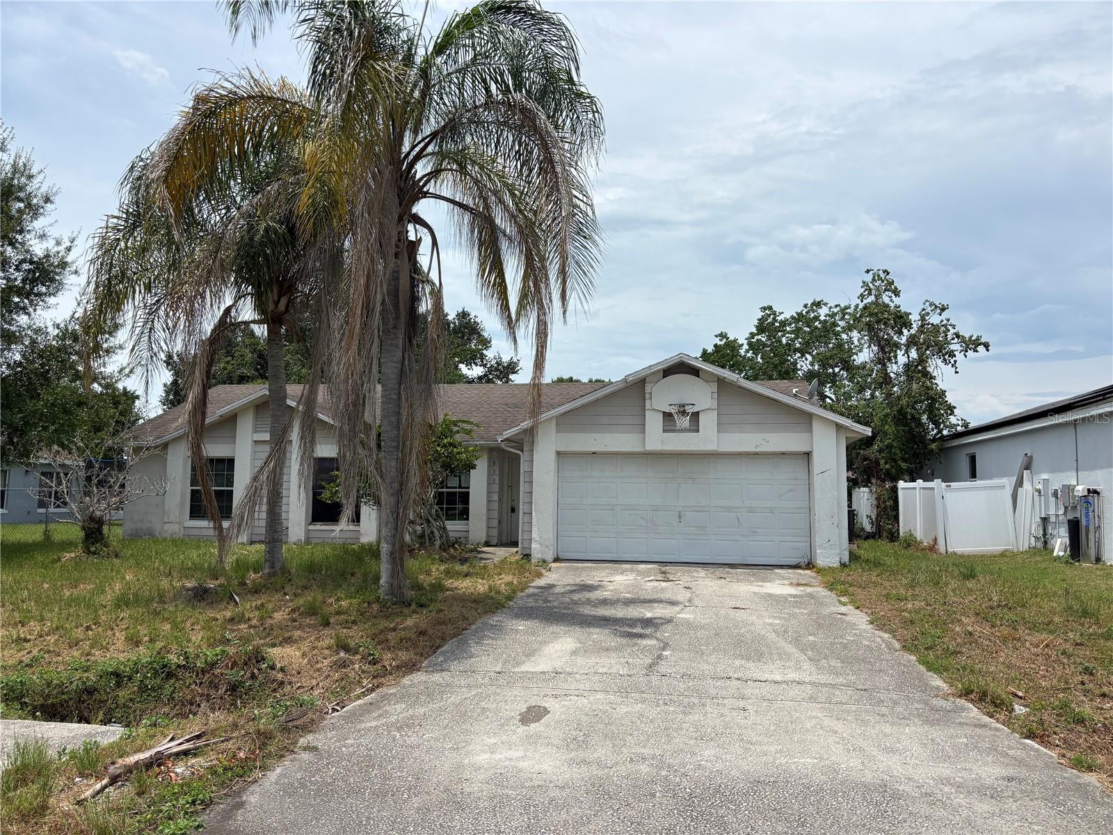 833 OGLETHORPE COURT