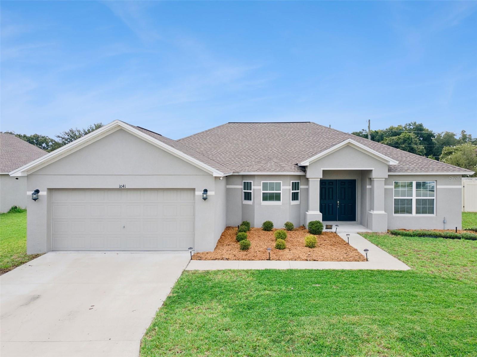 Listing photo 1 for 1041 Brooks Way