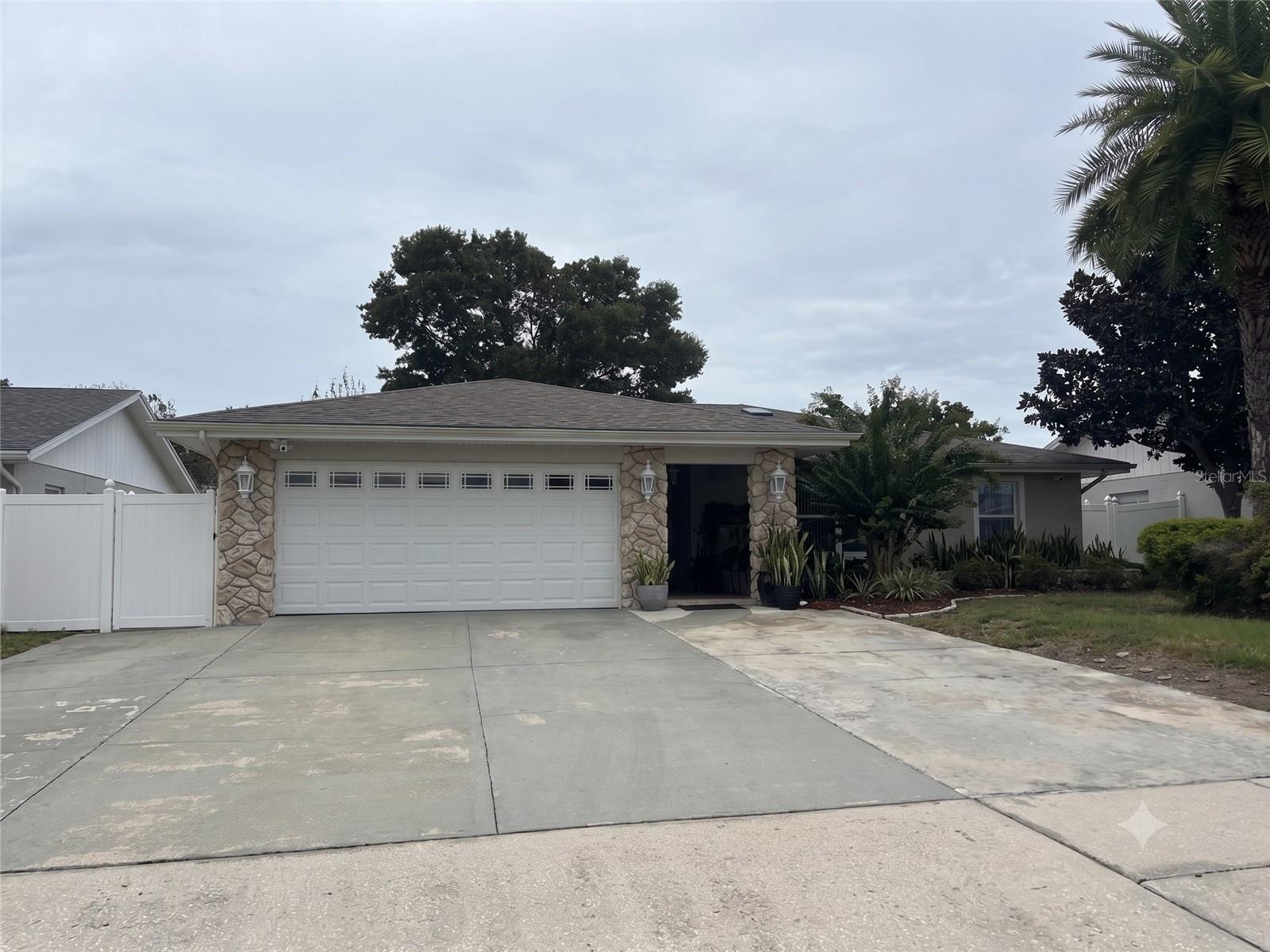 5450 GAMBIER COURT