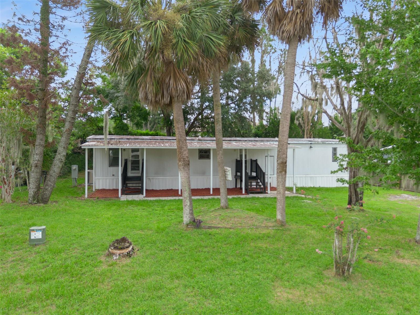 Listing photo 1 for 16842 Elderberry Dr