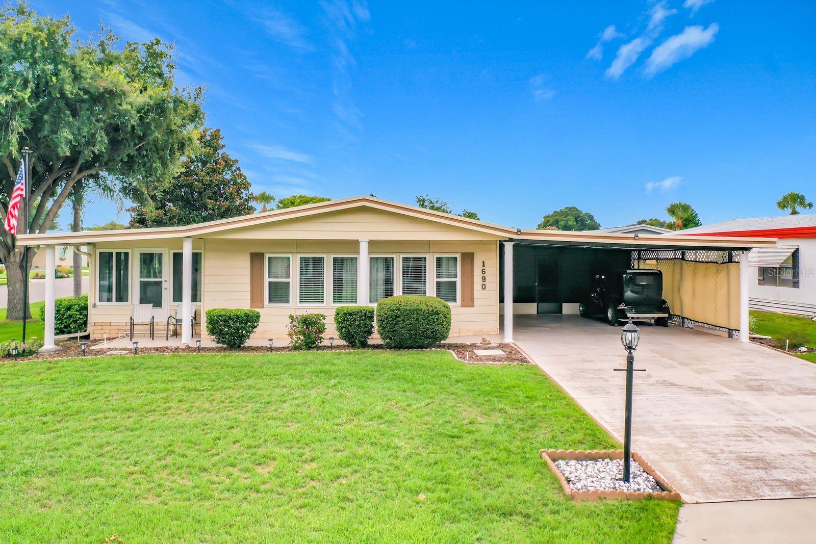 Listing photo 1 for 1690 Nassau Cir