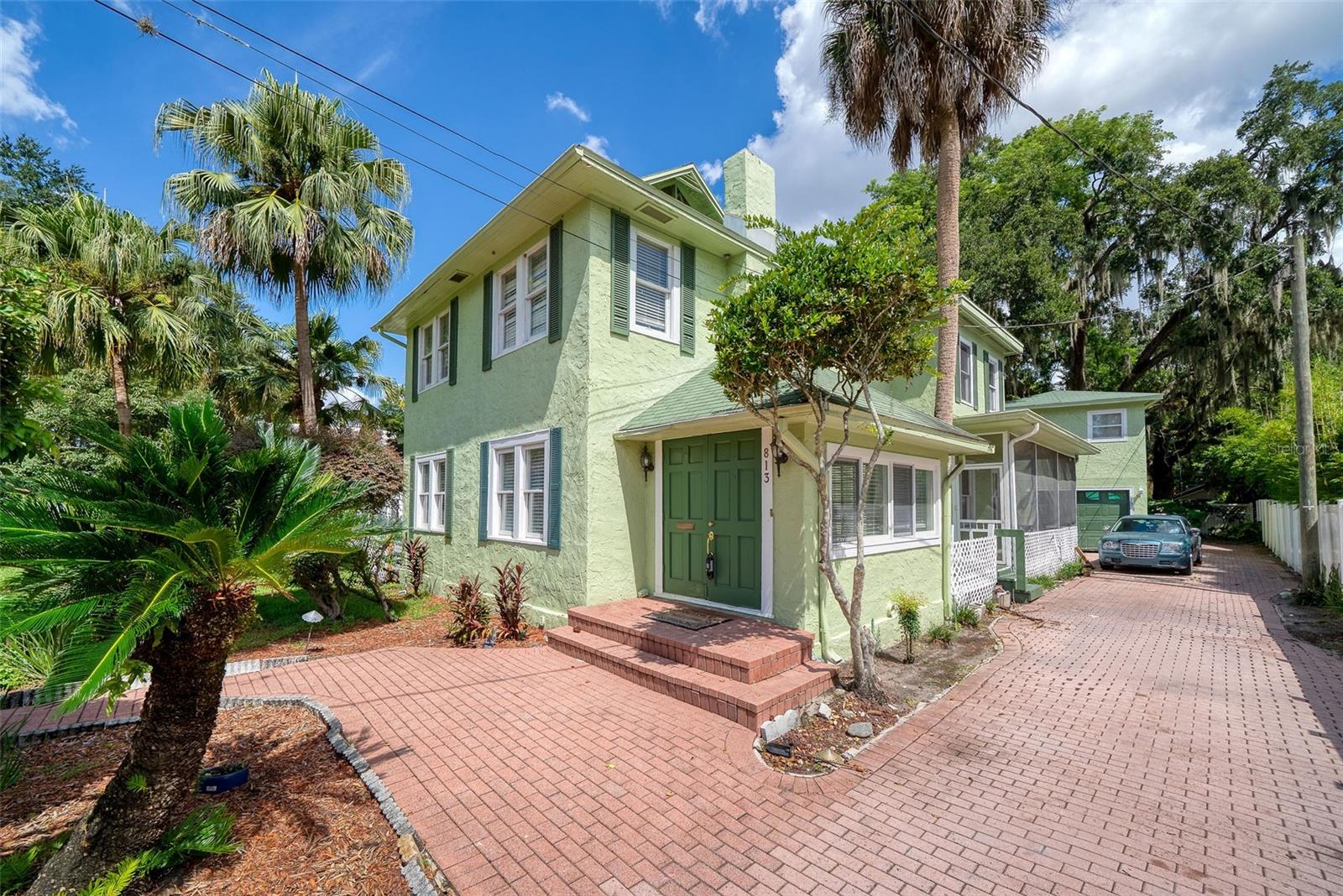 813 GREENWOOD STREET