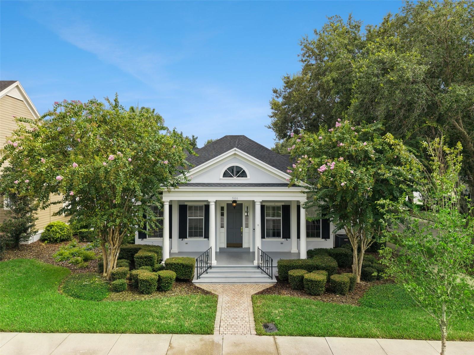 906 SPRING PARK LOOP
