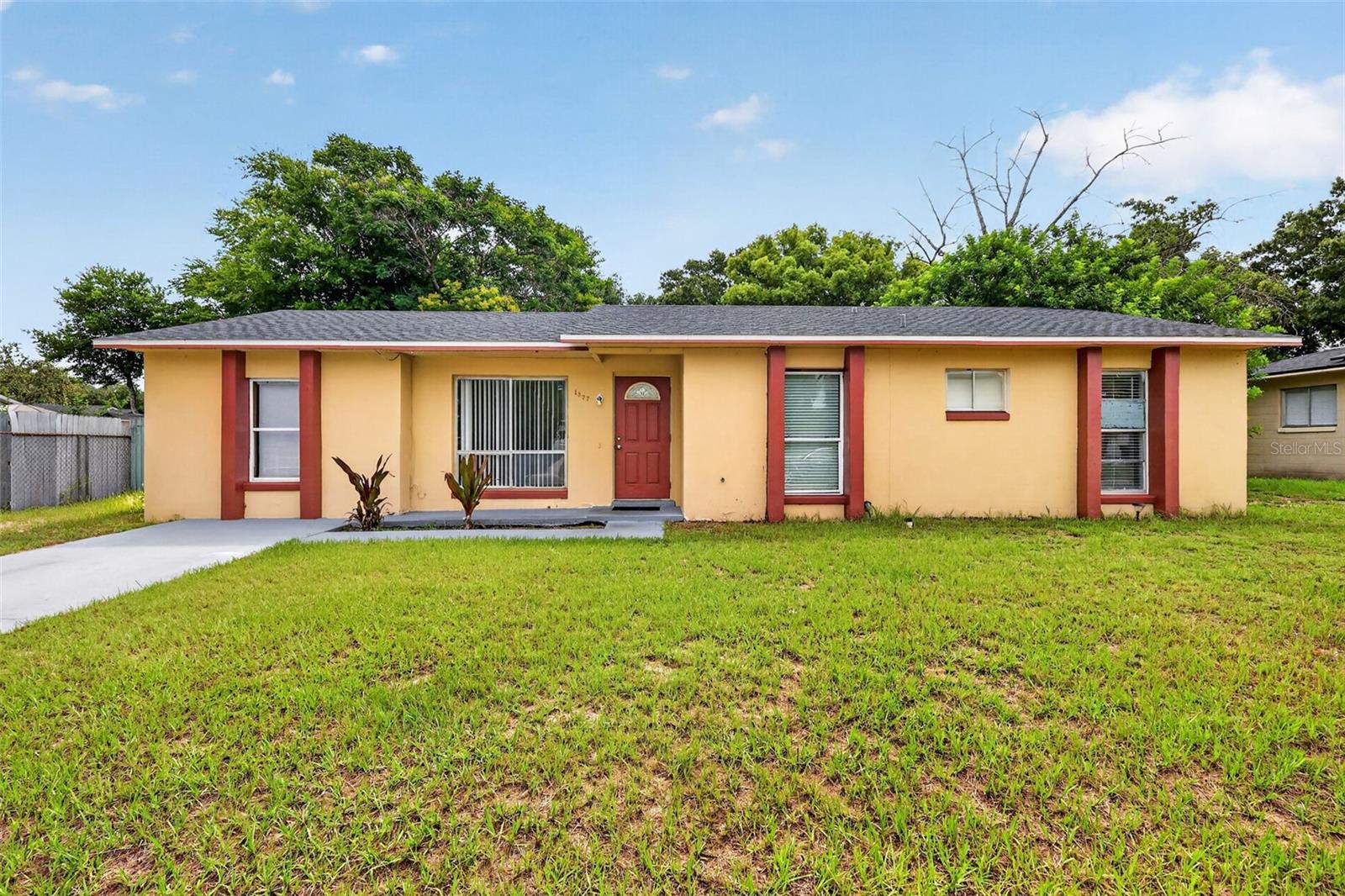 1877 WAYSIDE DRIVE