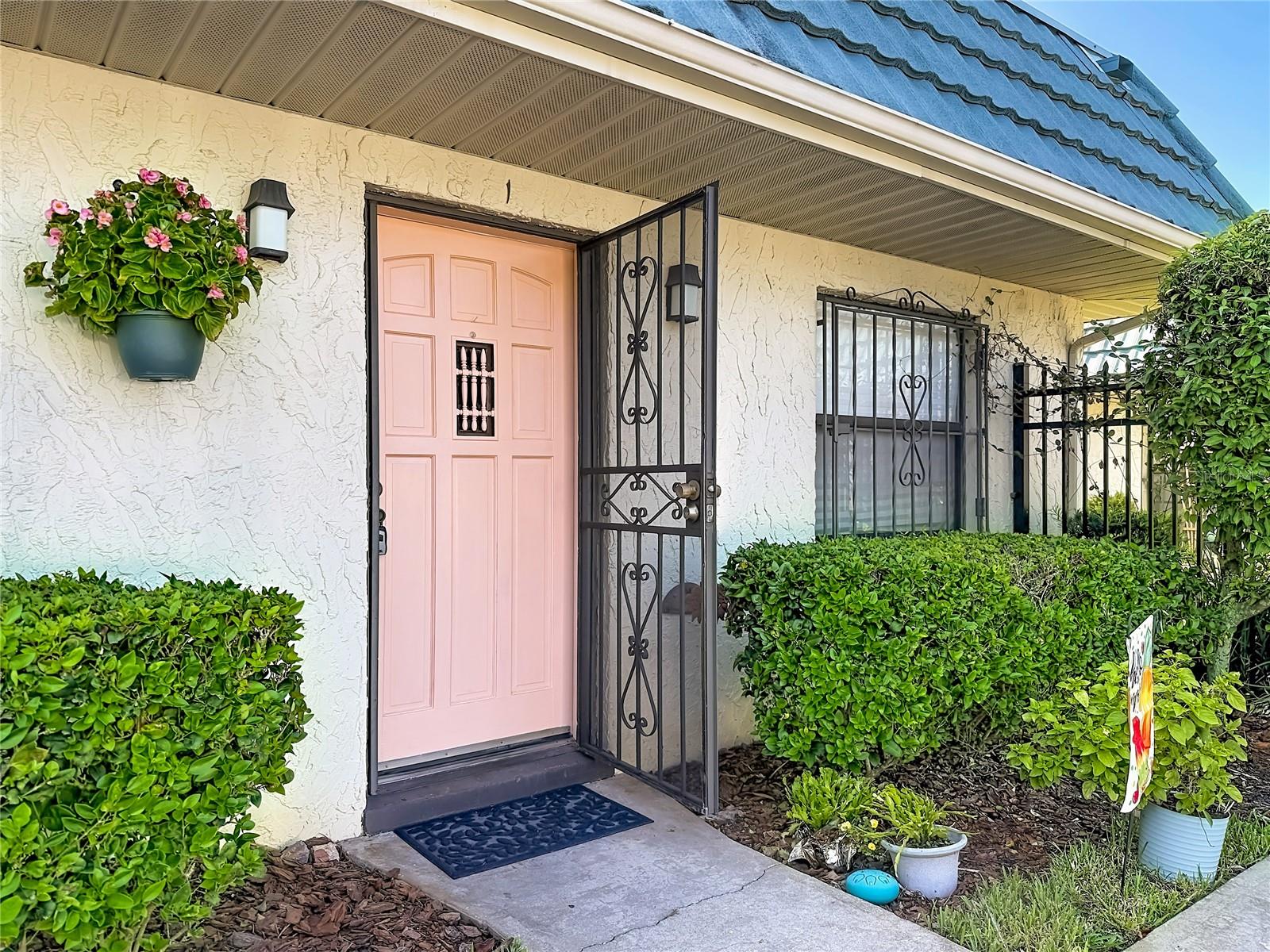 Listing photo 1 for 345 24th St Nw #1