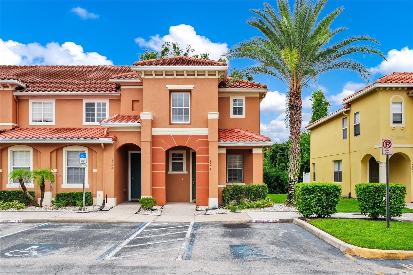 5266 PARADISE CAY CIRCLE