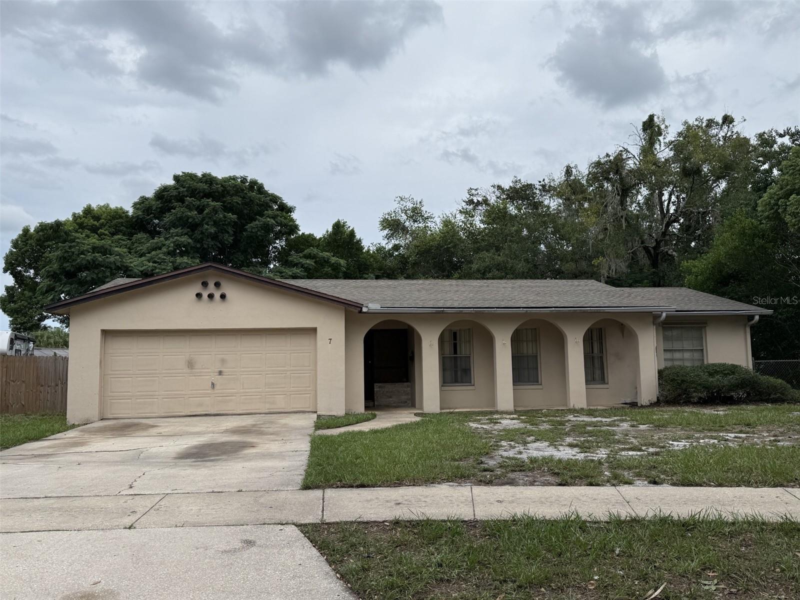 7 LAMPLITE COURT