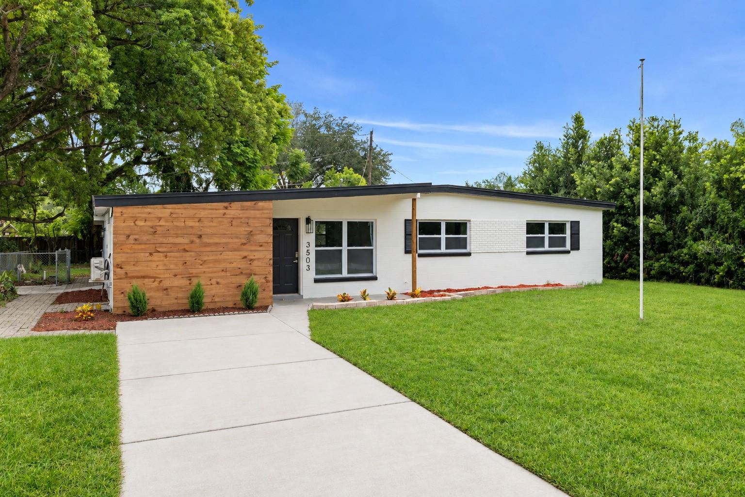 3503 S CRYSTAL LAKE DRIVE