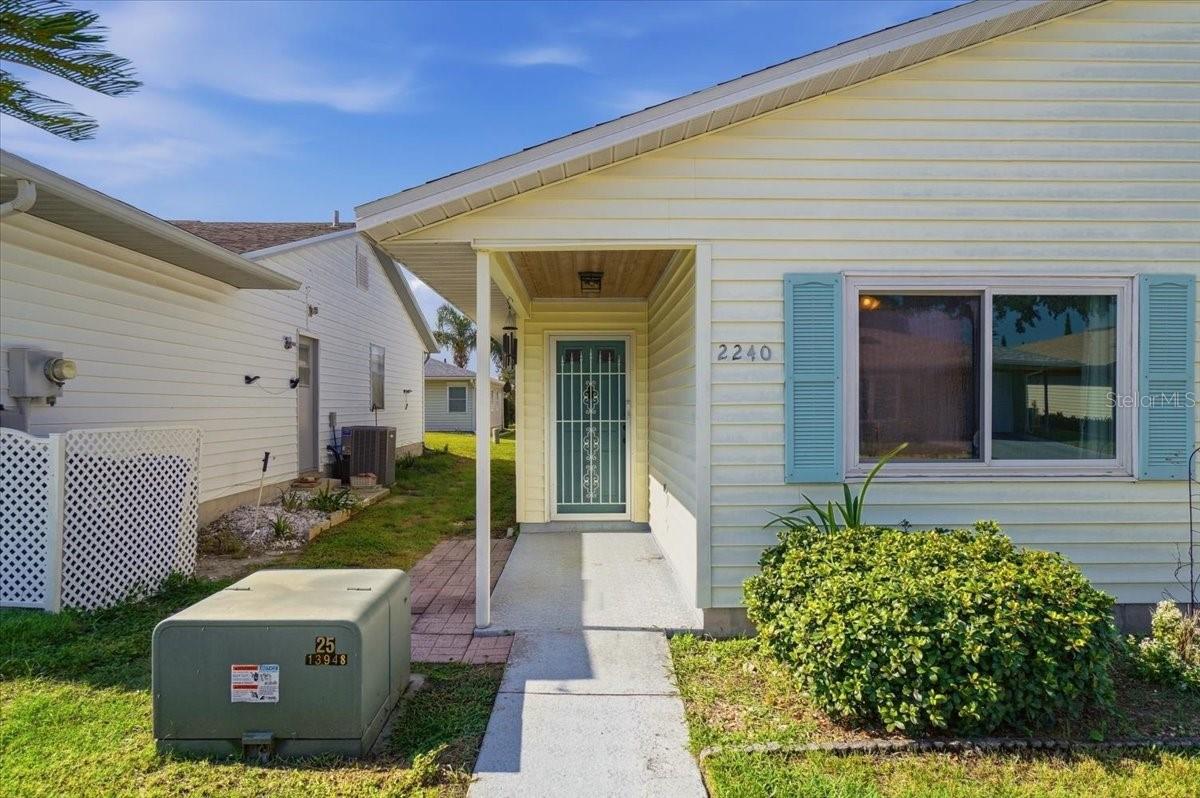 Listing photo 3 for 2240 Sea Island Cir N