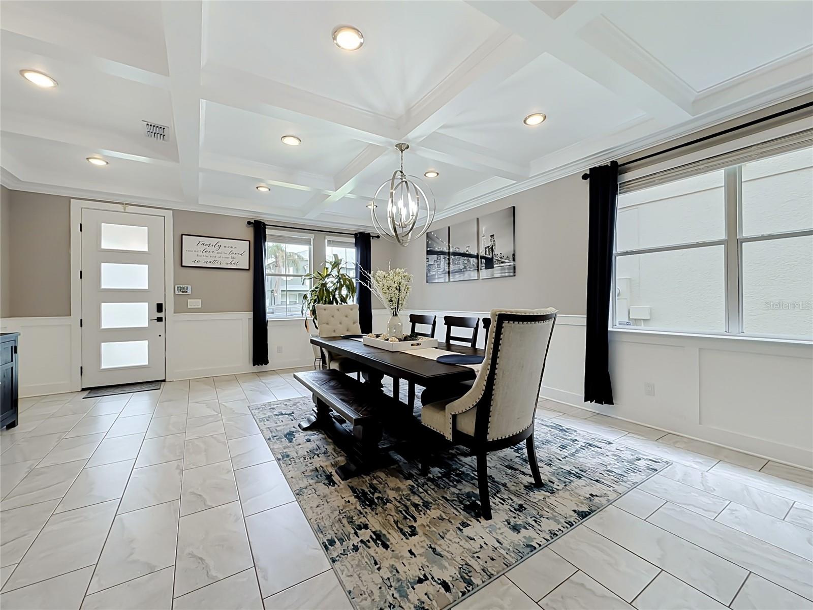 Listing photo 3 for 1515 Blue Horizon Dr