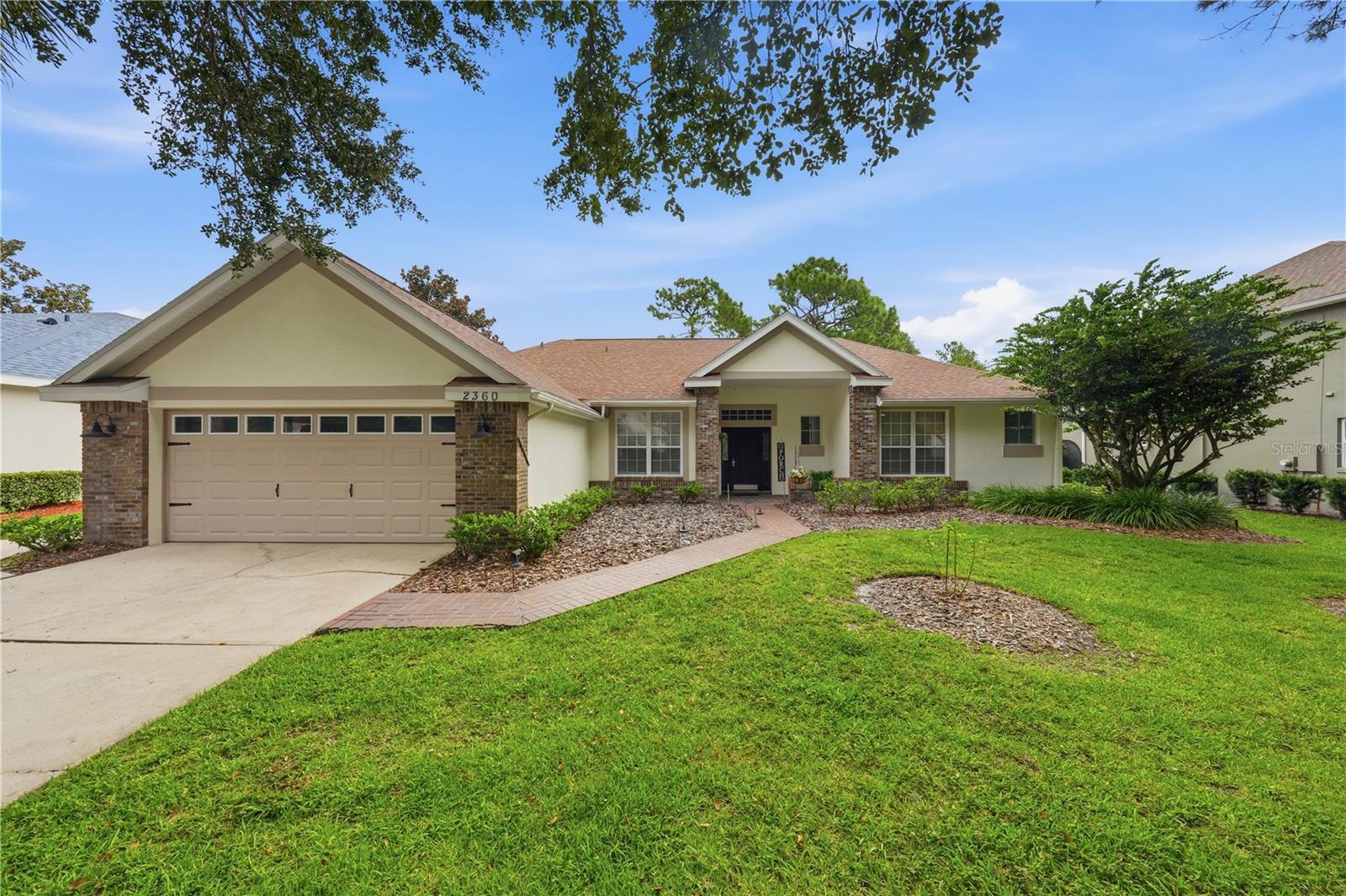 Listing photo 1 for 2360 Park Forest Blvd